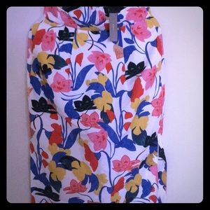 Skirt with a beautiful flowers color design
